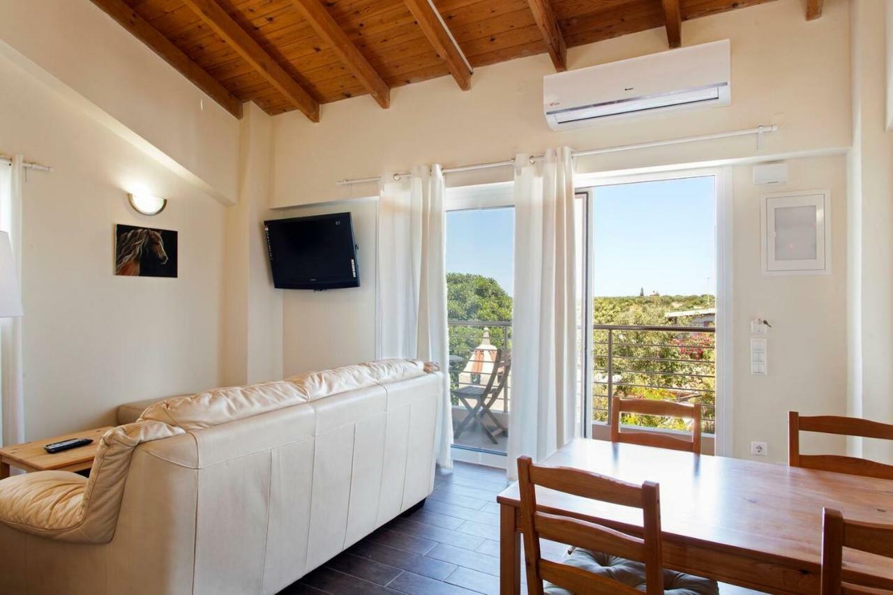 Arion Stables & Apartments 헐소니소스 외부 사진